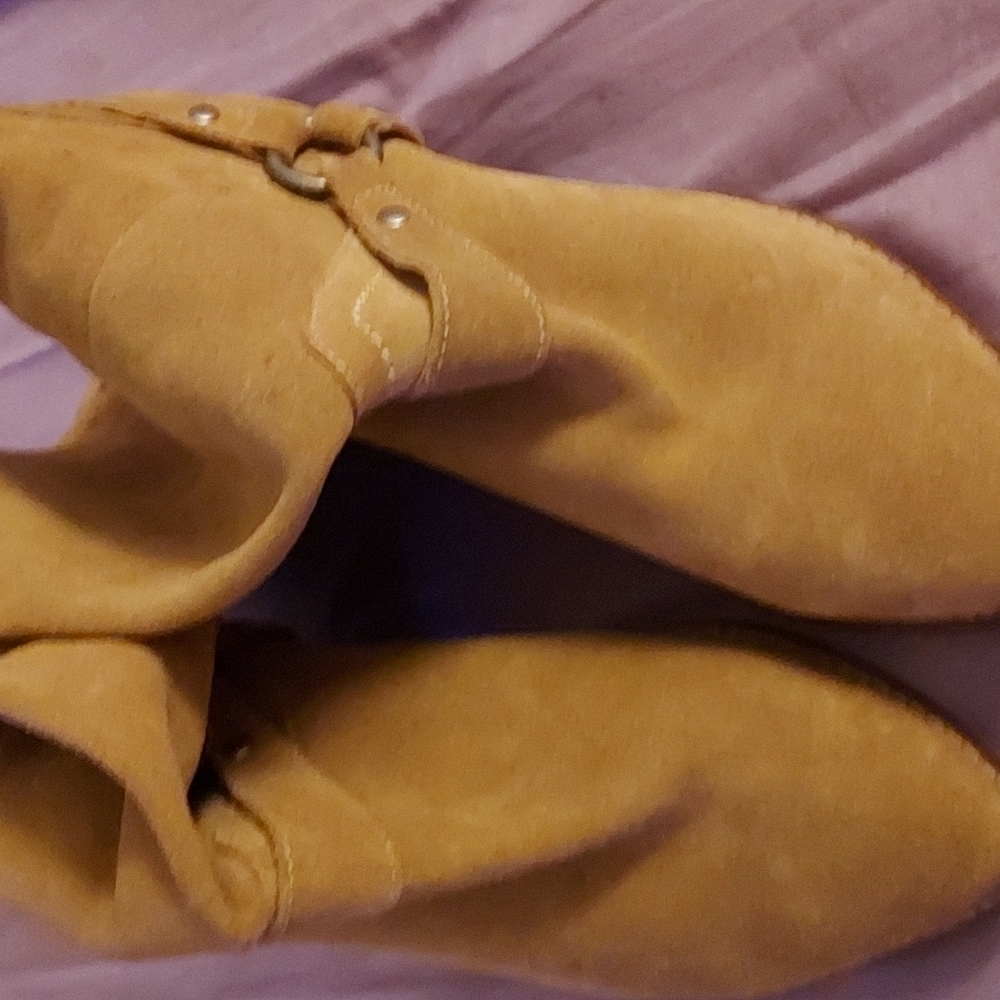 M&C artisan 37 tan suede boots
